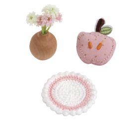 Mini deco set with apple-shaped cushion