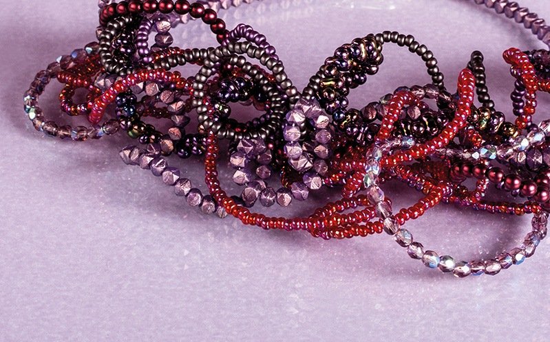 Beerenfarbige Curly Kette