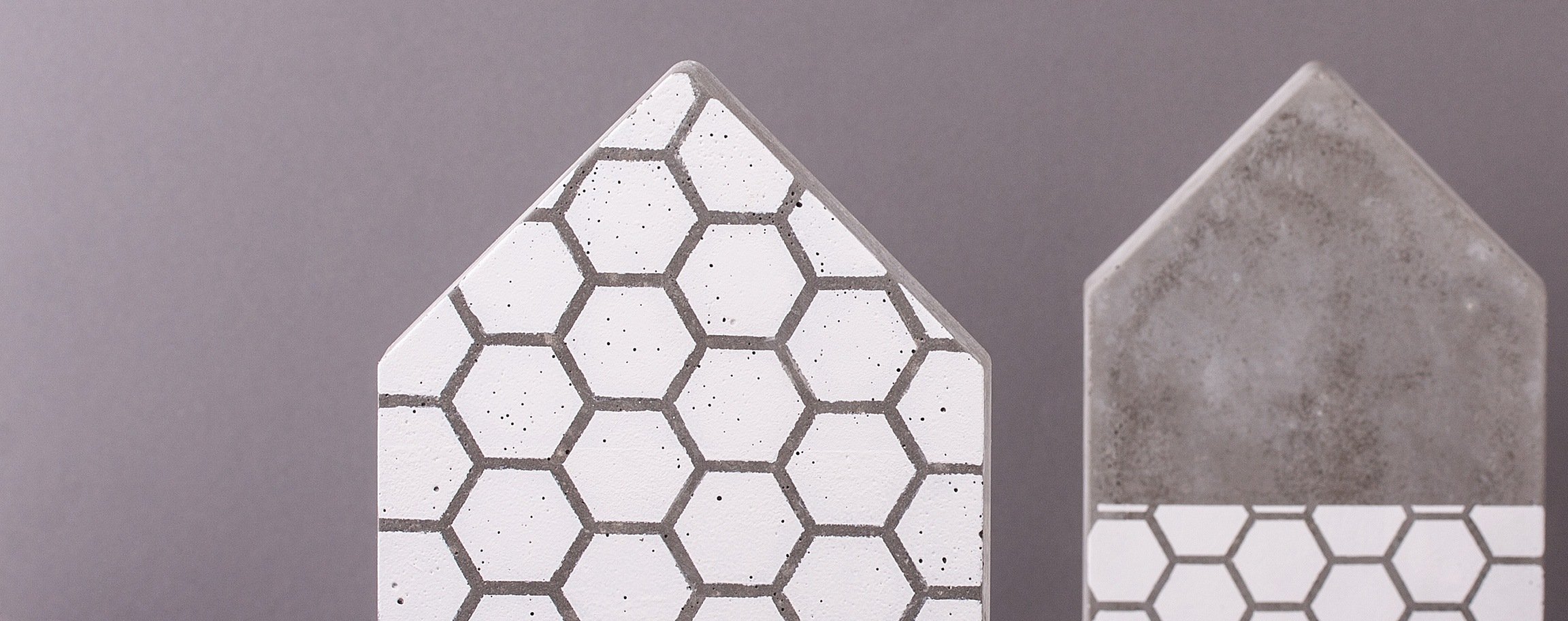 Cement-house with honeycombs