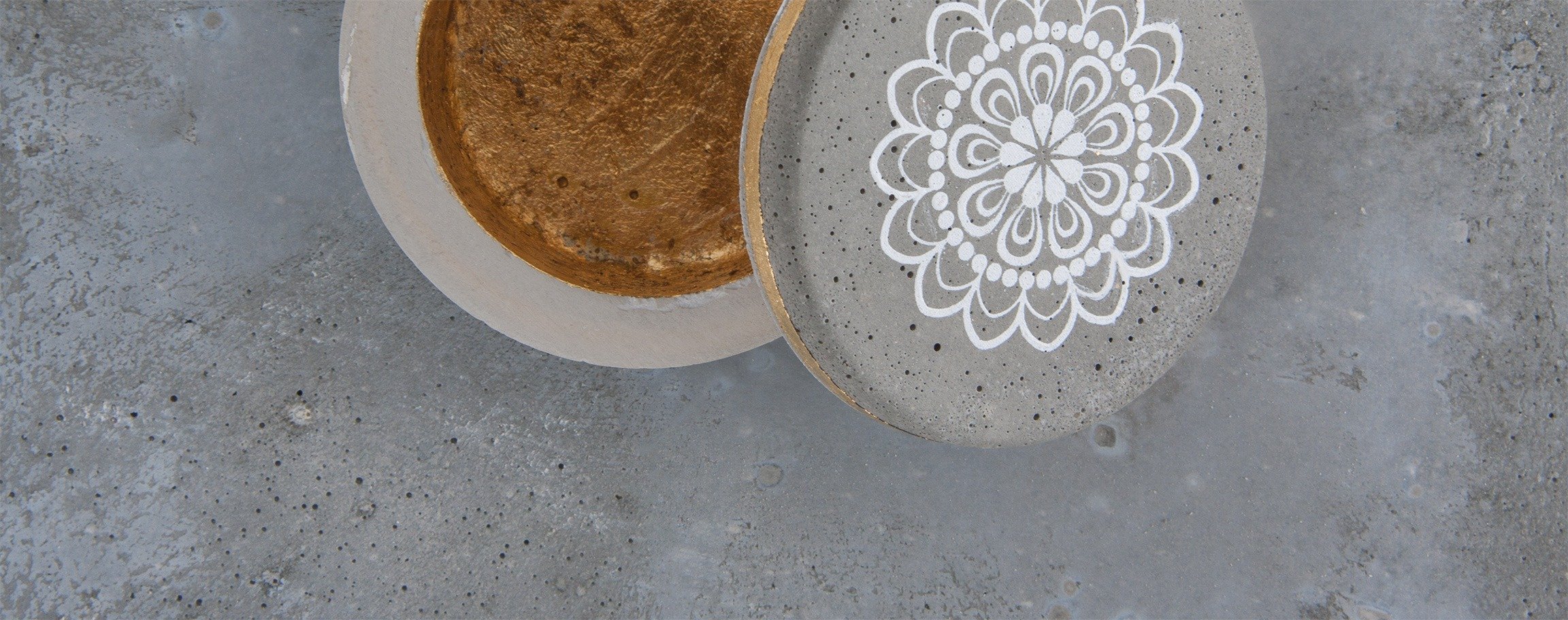 Cement jewellery box 7.5 cm