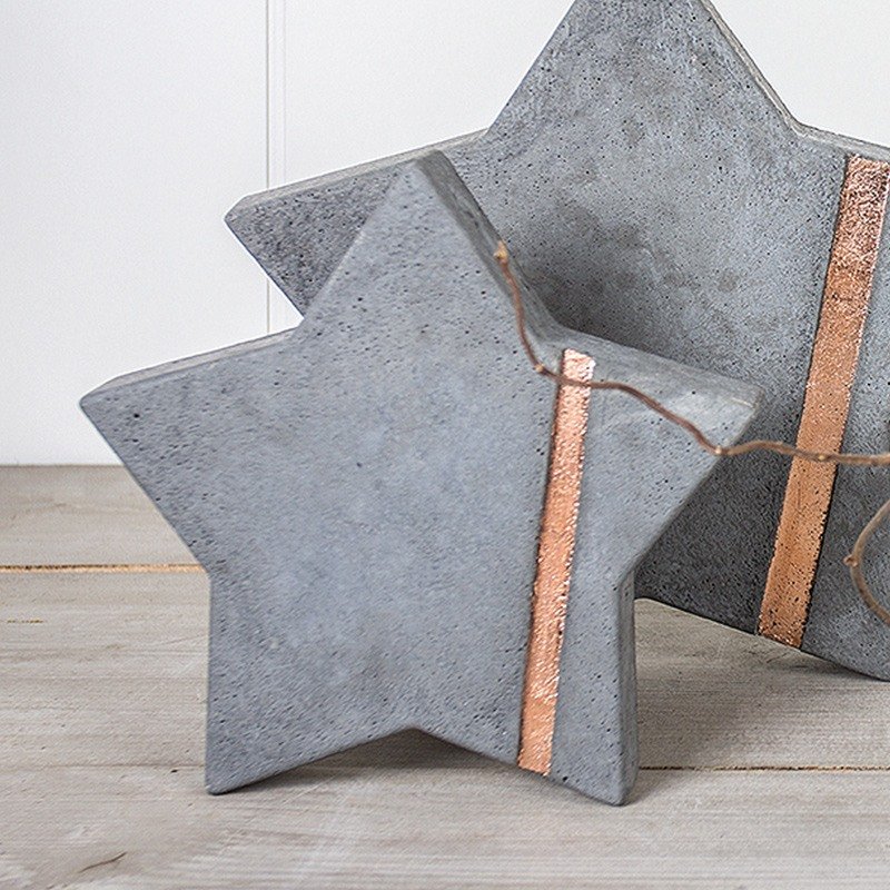 Star out of concrete 21.5 with metallic strips