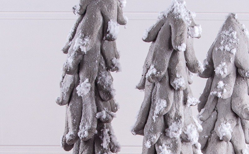 Beton-Tannenbaum in Tütensockel
