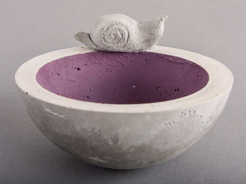 Betonschale mit Knetbeton-Schnecke