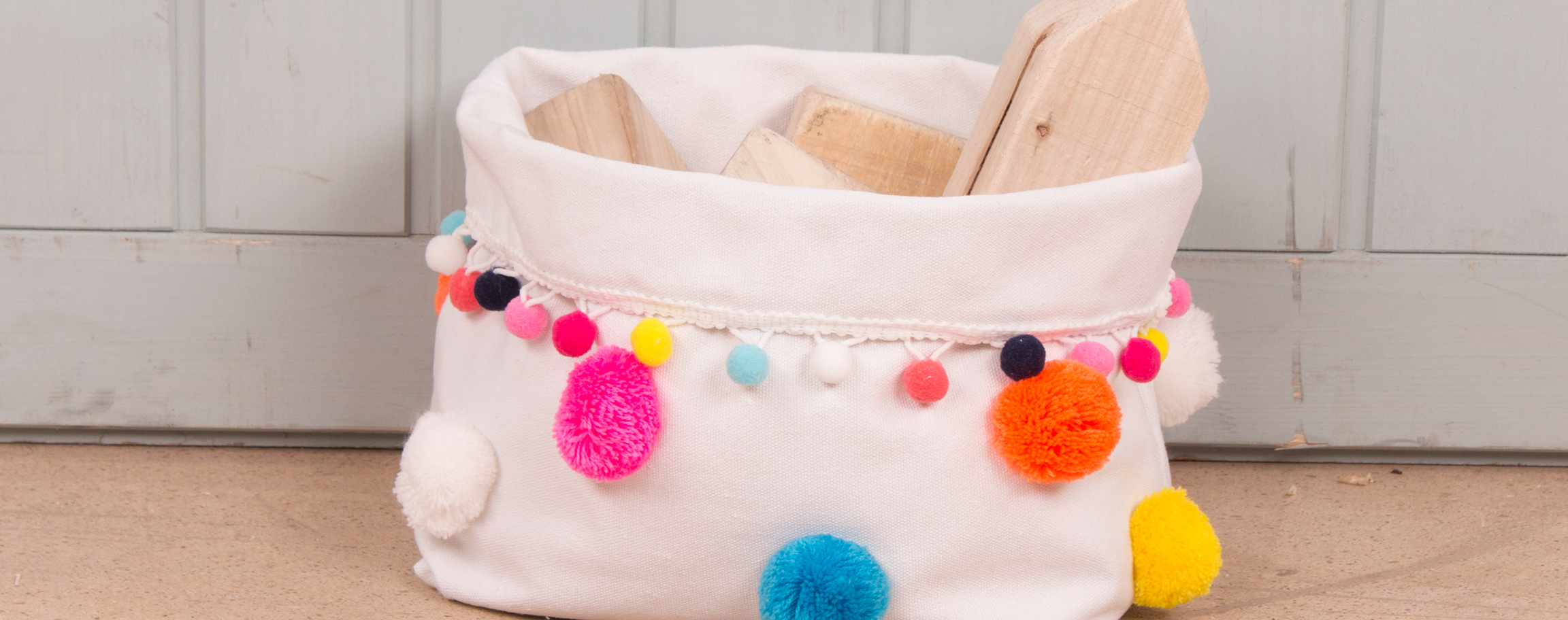 Canvas - small white basket