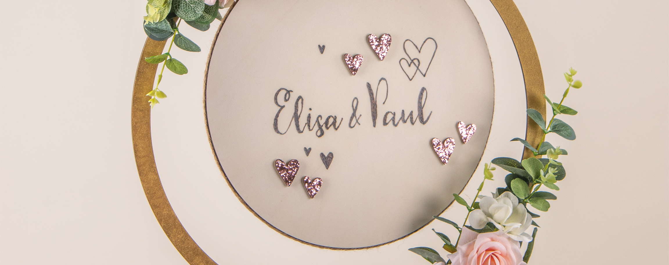 Wooden ring with plate „Elisa & Paul“