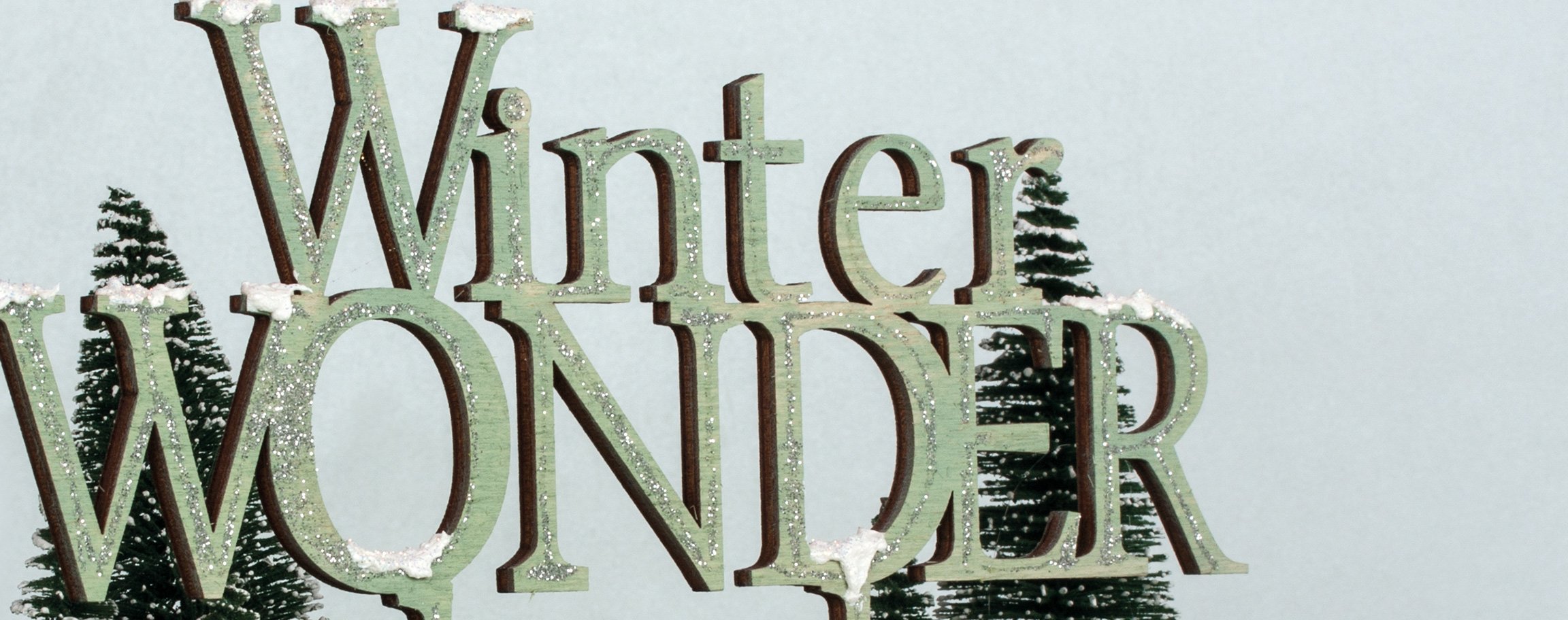 Wooden log „Winter Wonderland“