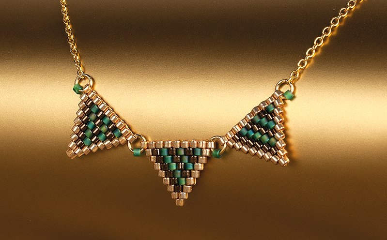 Kette mit Wimpeln