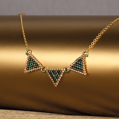 Kette mit Wimpeln