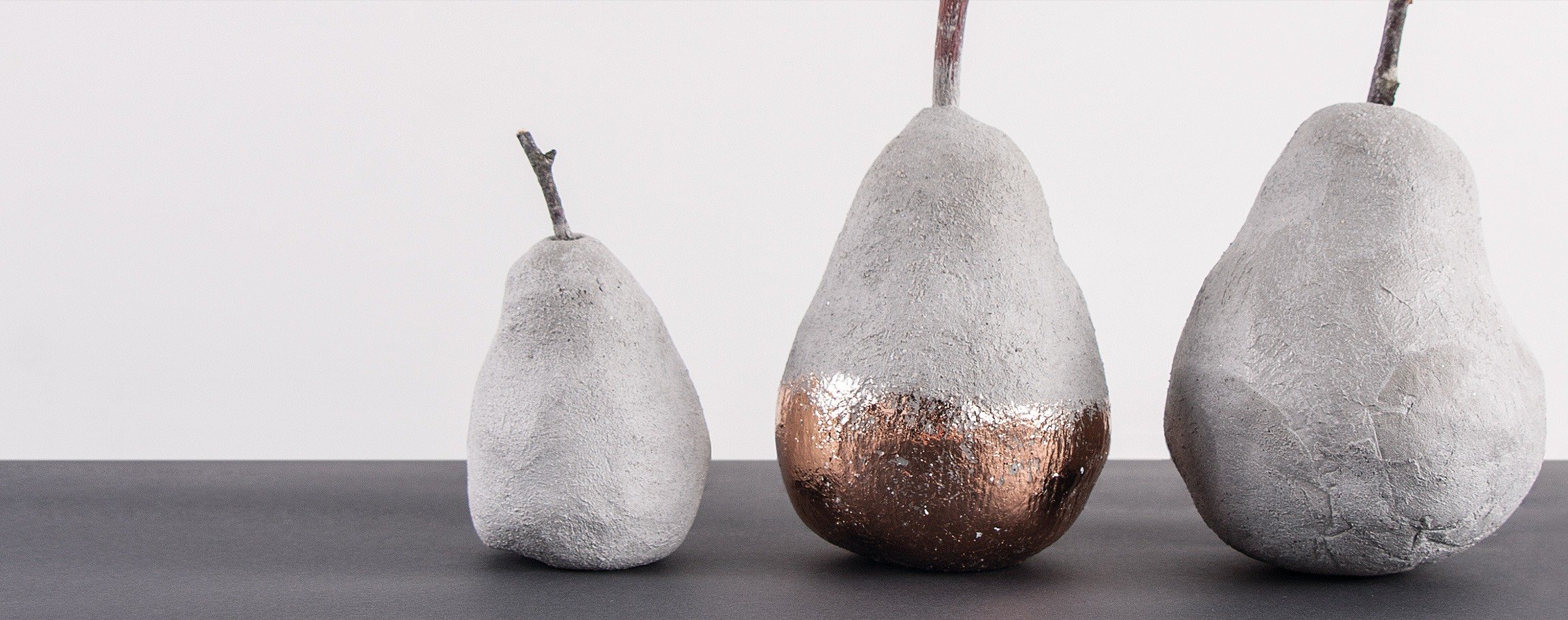Small pear out of the kneading-cement