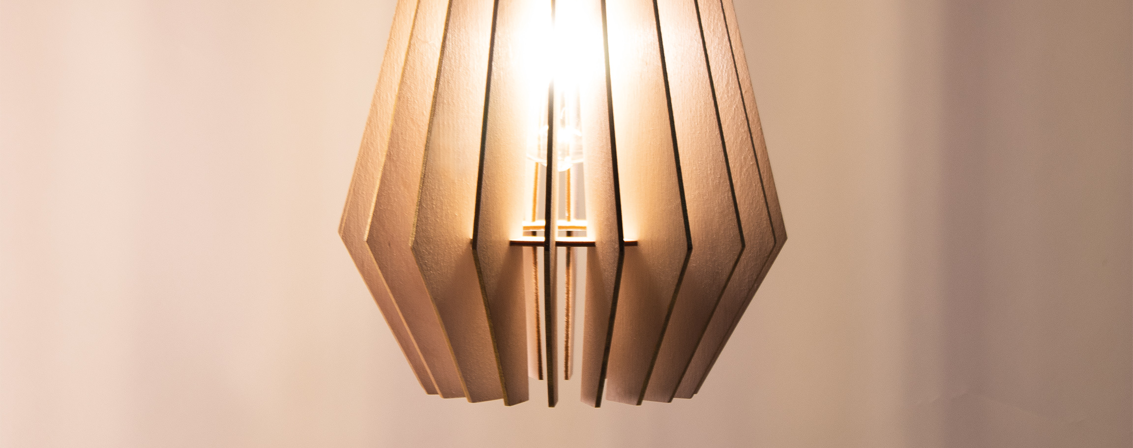 Gold lamella pendant lamp