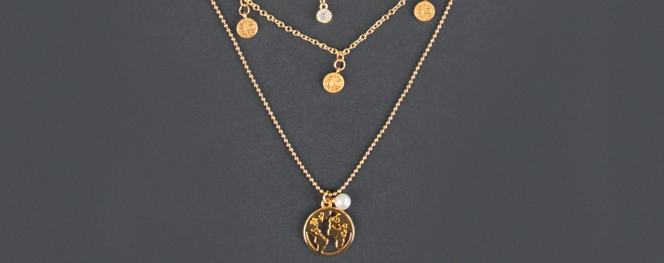 Layered necklace, gold
