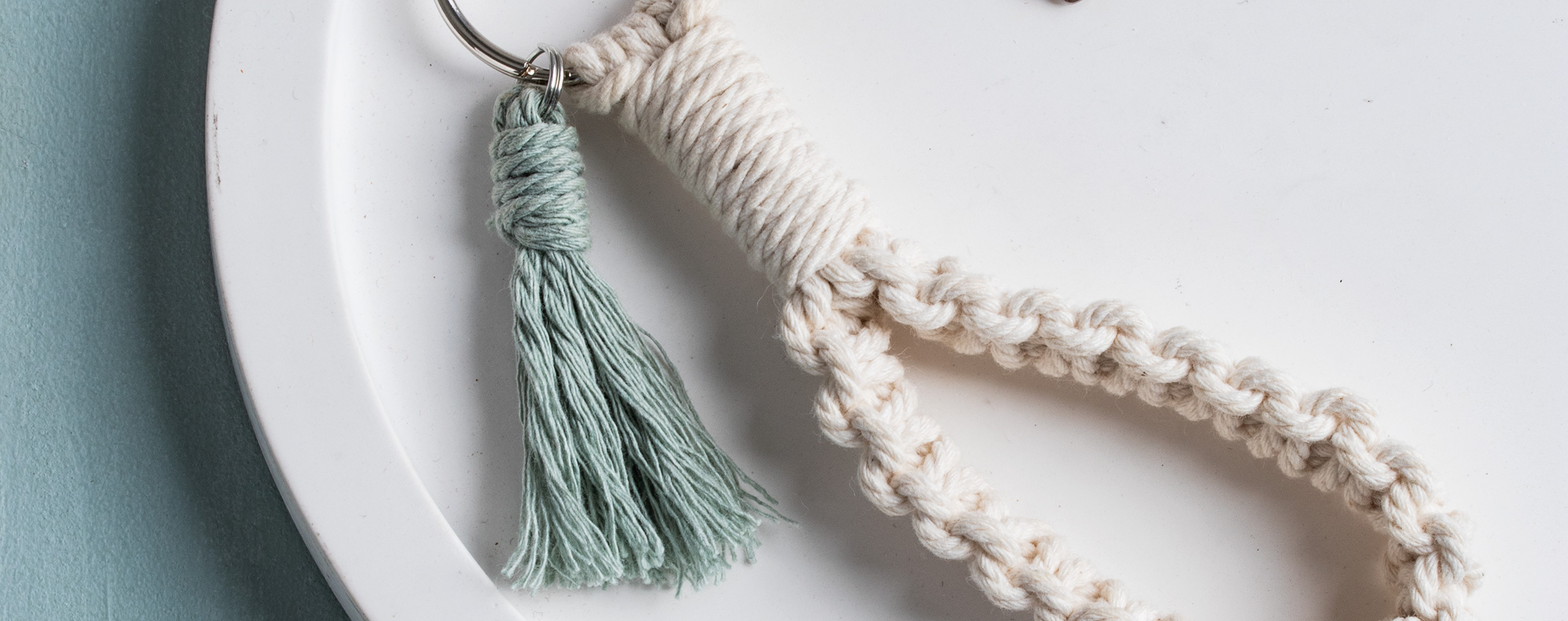 Macramé key ring with loop