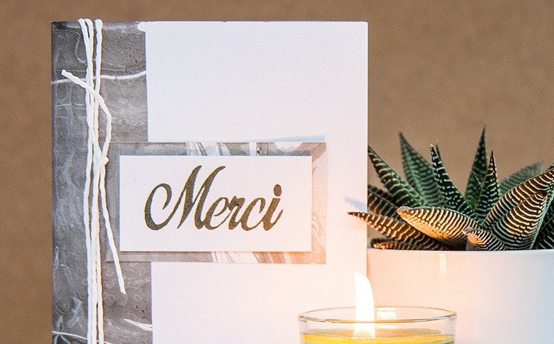 Marmorierte Karte B6 „Merci“