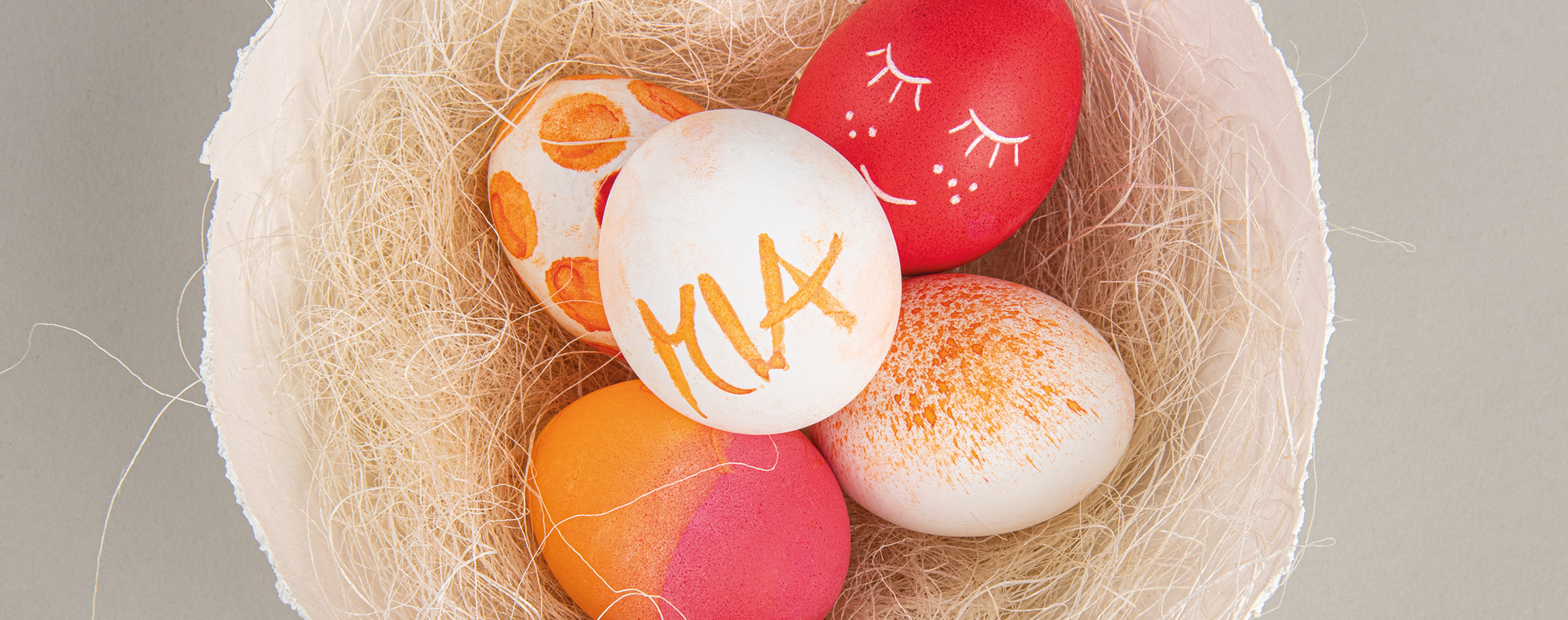 Easter eggs dyeing techniques