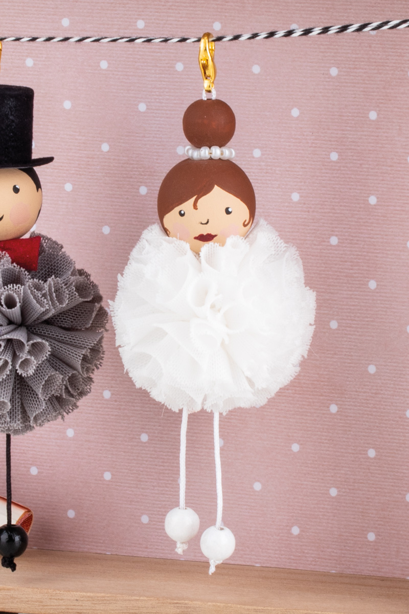 Pomponella Bride