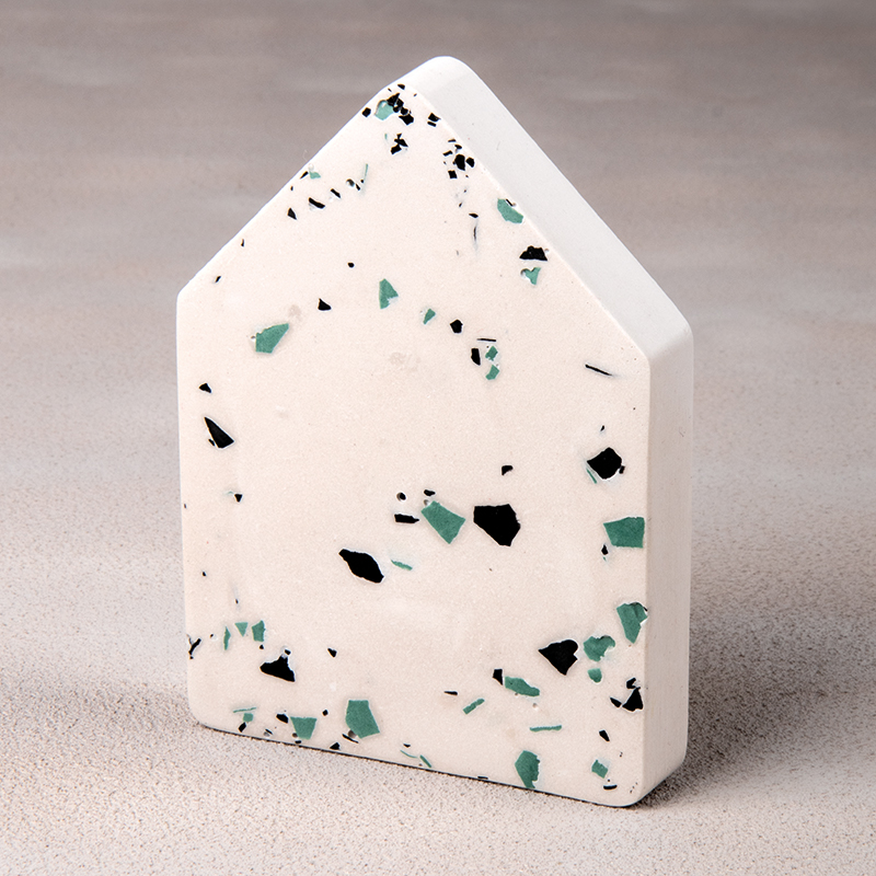 Raysin-Haus in Terrazzo-Optik