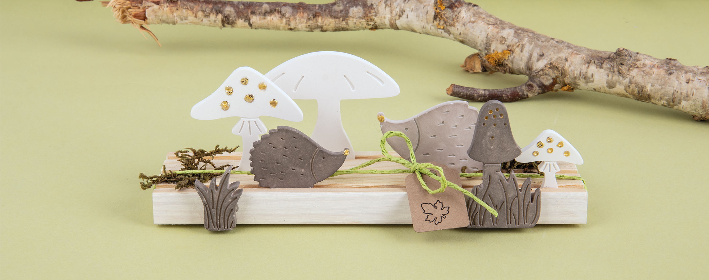 Wooden holder with Raysin castings.