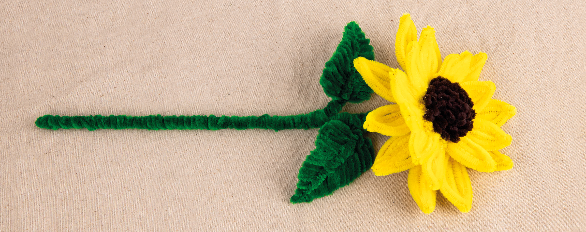 Chenille wire sunflower