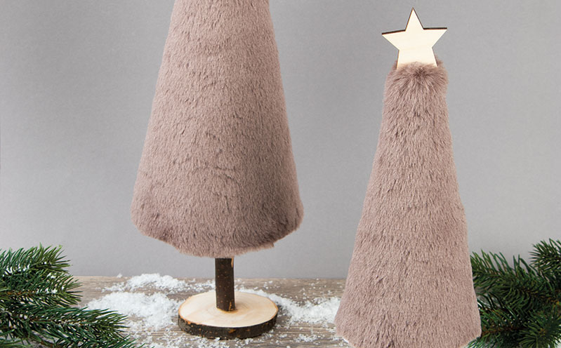 Großer Tannenbaum mit Plüsch