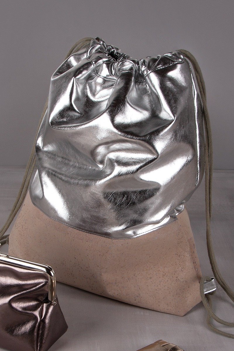 Turnbeutel in silver-shadow mit Kork