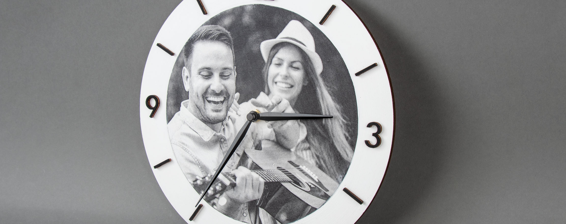 Clock with picture